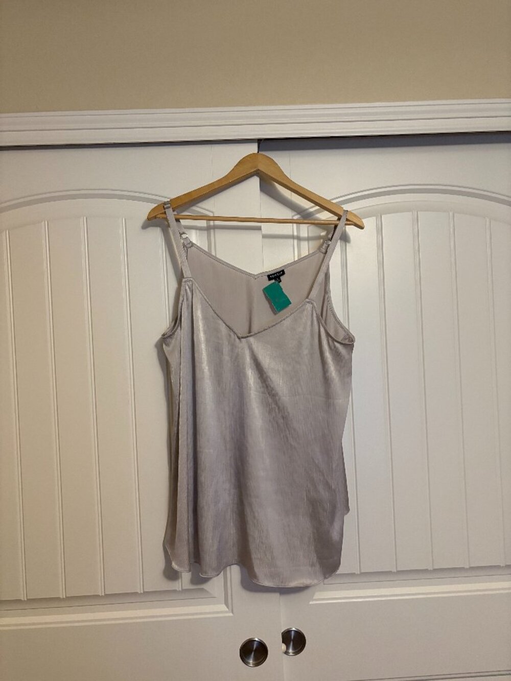 Torrid Light Gray Textured Charmeuse Swing Cami Torrid Size 1 US Size 1X V Neck